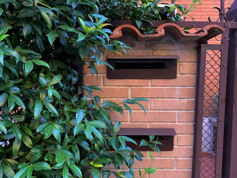 Custom Brick Mailbox Design